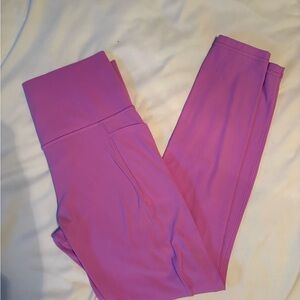 Like New Athleta Salutation Stash Leggings